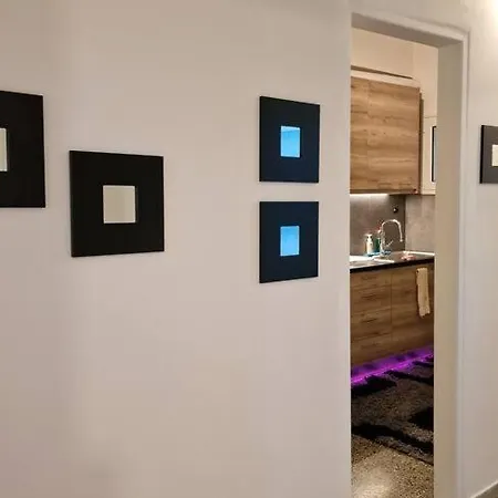 Modern In Neo Faliro Apartment