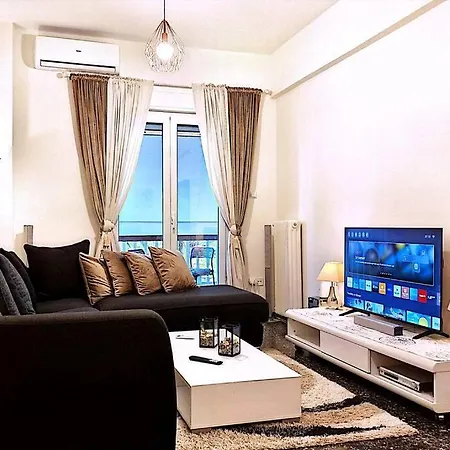 Modern In Neo Faliro Apartment
